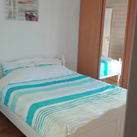 Appartement Mèze, 400 Mètres De La Plage